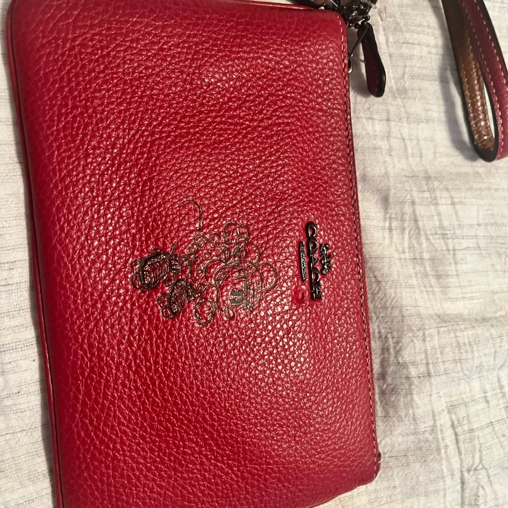 Coach Minnie Mouse Motif Wristlet - Picture 2 of 6